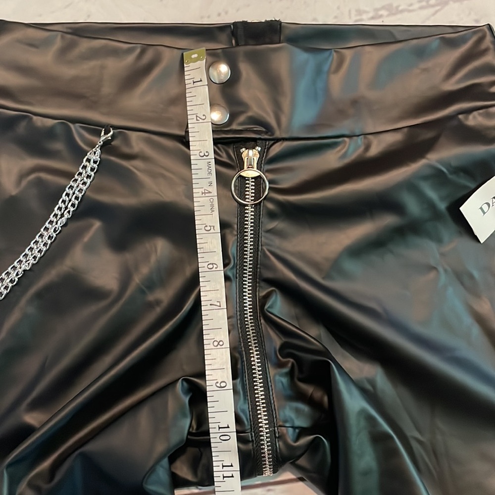 NWT Coquette Darque & Daring Wet Look Pants Size M - Picture 12 of 14